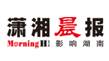 泿