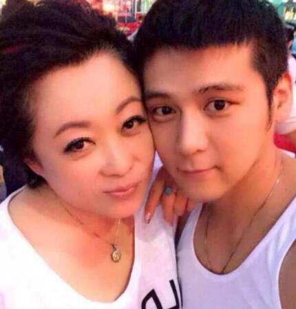 许老虎是谁(娱乐圈2009年许老虎是谁)