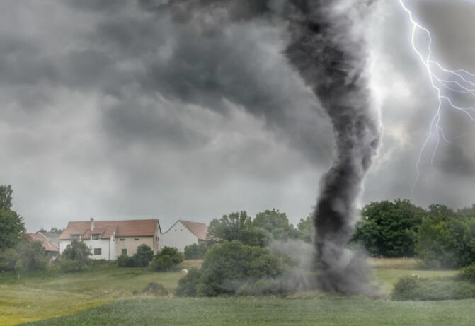 龙卷风是怎么形成的(龙卷风如何形成的)