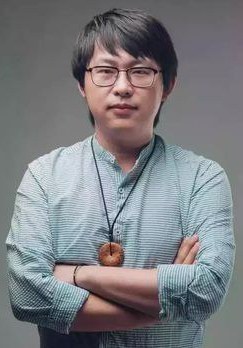 ˹